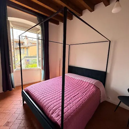 Casa Vellia * Brescia