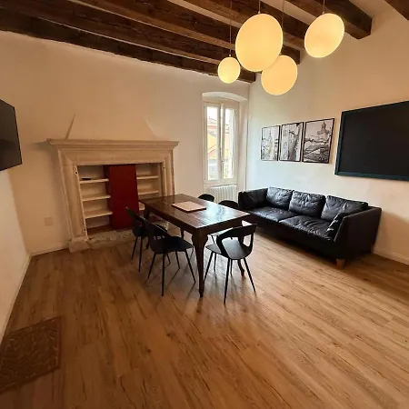 Apartamento Casa Vellia Brescia